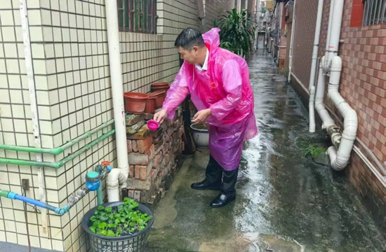 清积水 灭蚊虫 护健康 | 本所党支部深入社区开展蚊媒传染病防控专项行动
